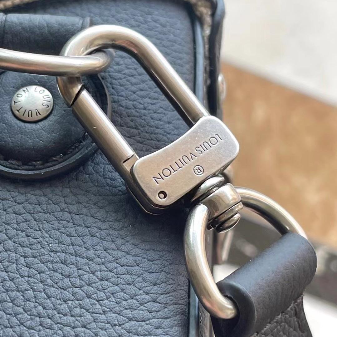 Louis Vuitton Soul Trunk  M11516 - DopestKickz