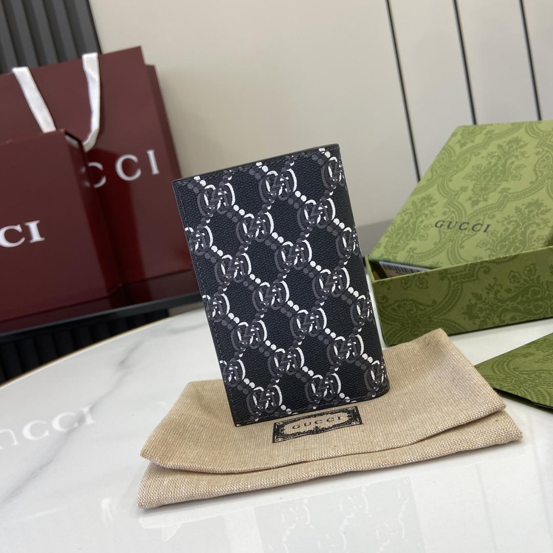 Gucci Card Case With GG Shadow - DopestKickz
