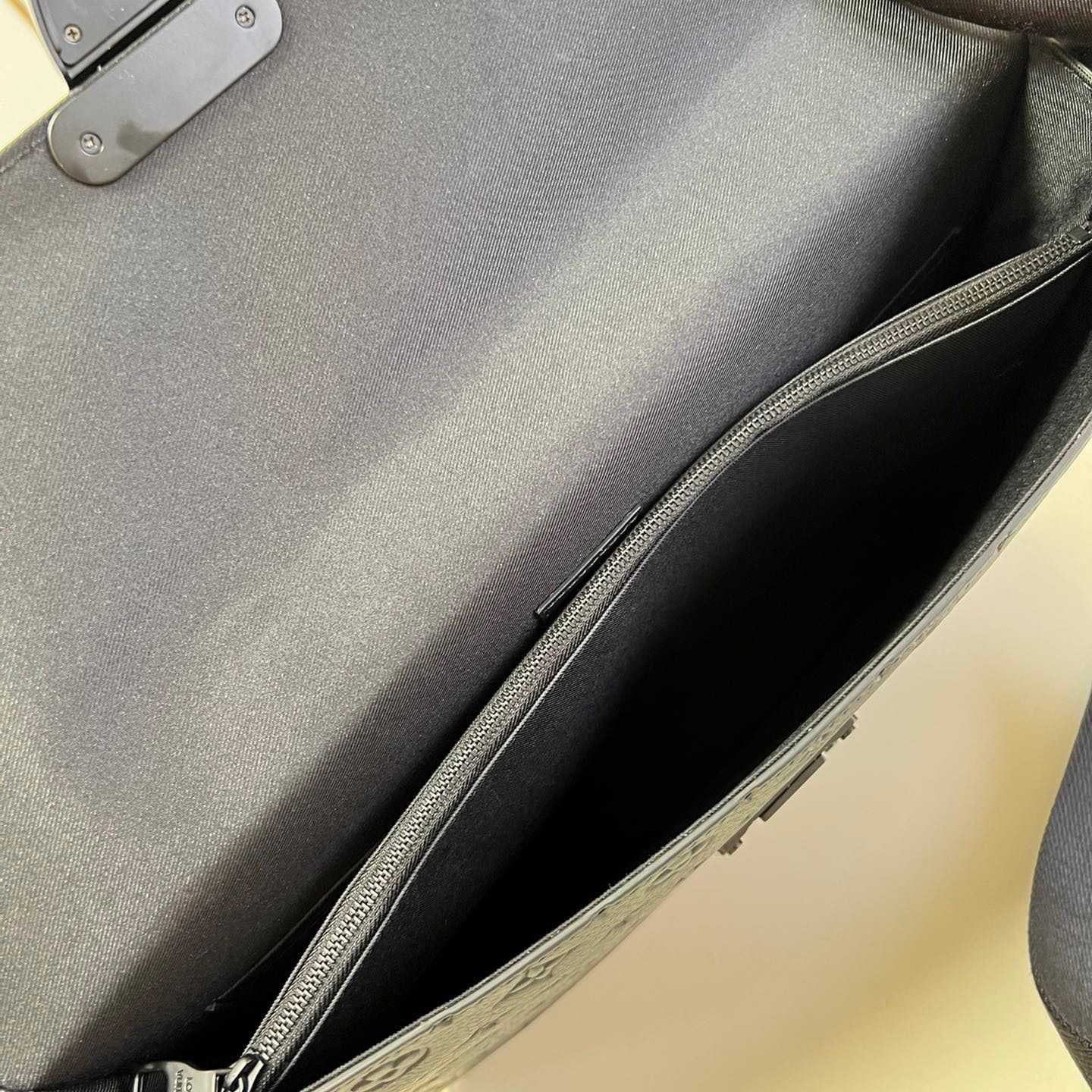 Louis Vuitton S Lock Briefcase   M20835 - DopestKickz