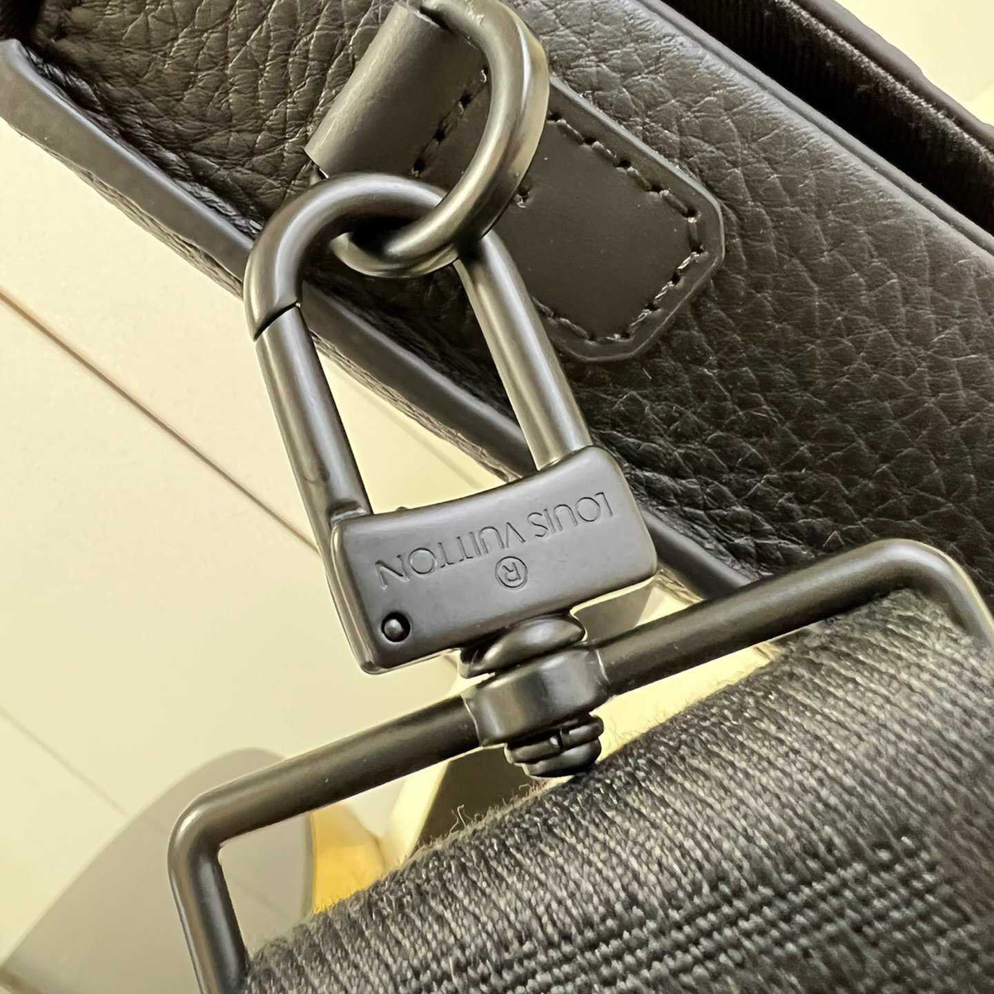 Louis Vuitton S Lock Briefcase   M20835 - DopestKickz