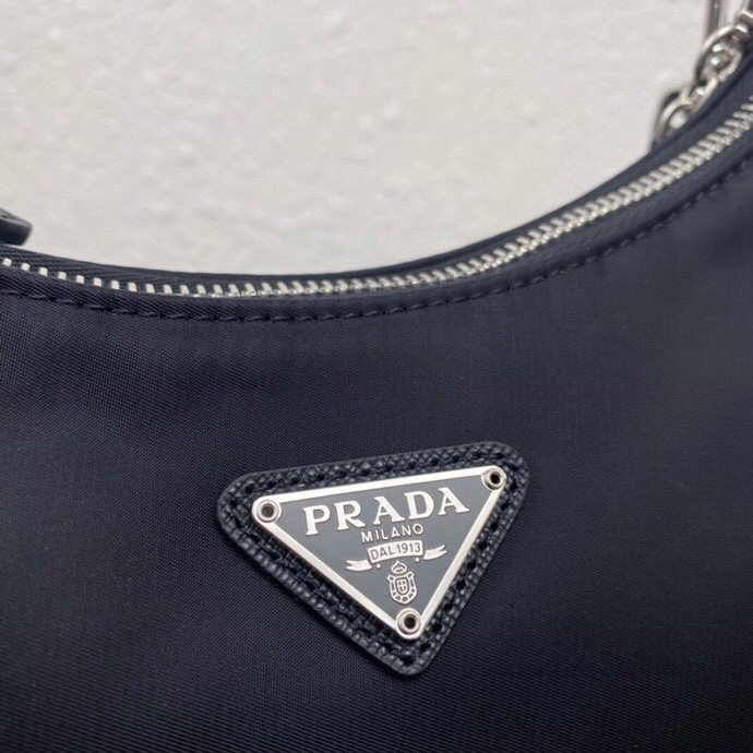 Prada Re-Edition 2005 Re-Nylon Bag  22-12-6cm - DopestKickz
