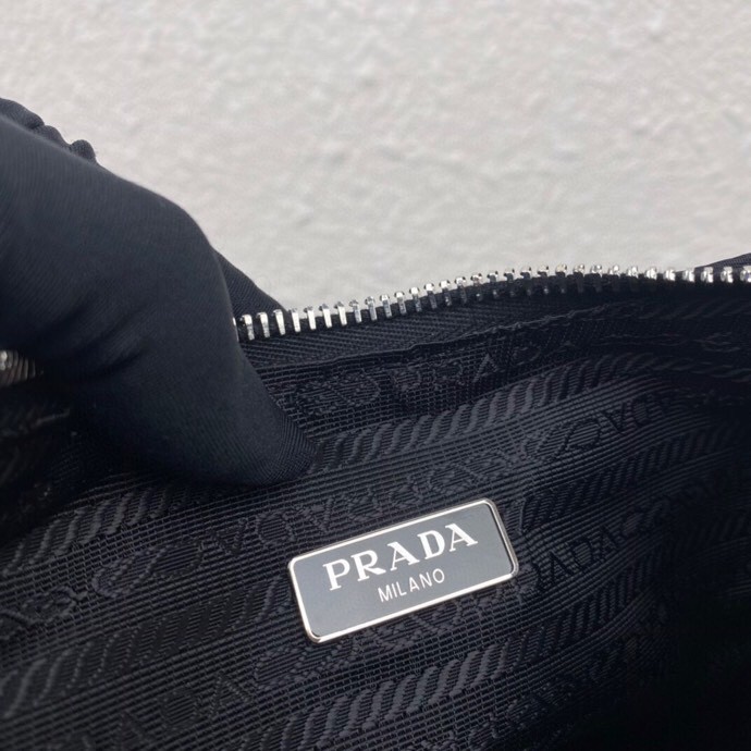 Prada Re-Edition 2005 Re-Nylon Bag  22-12-6cm - DopestKickz