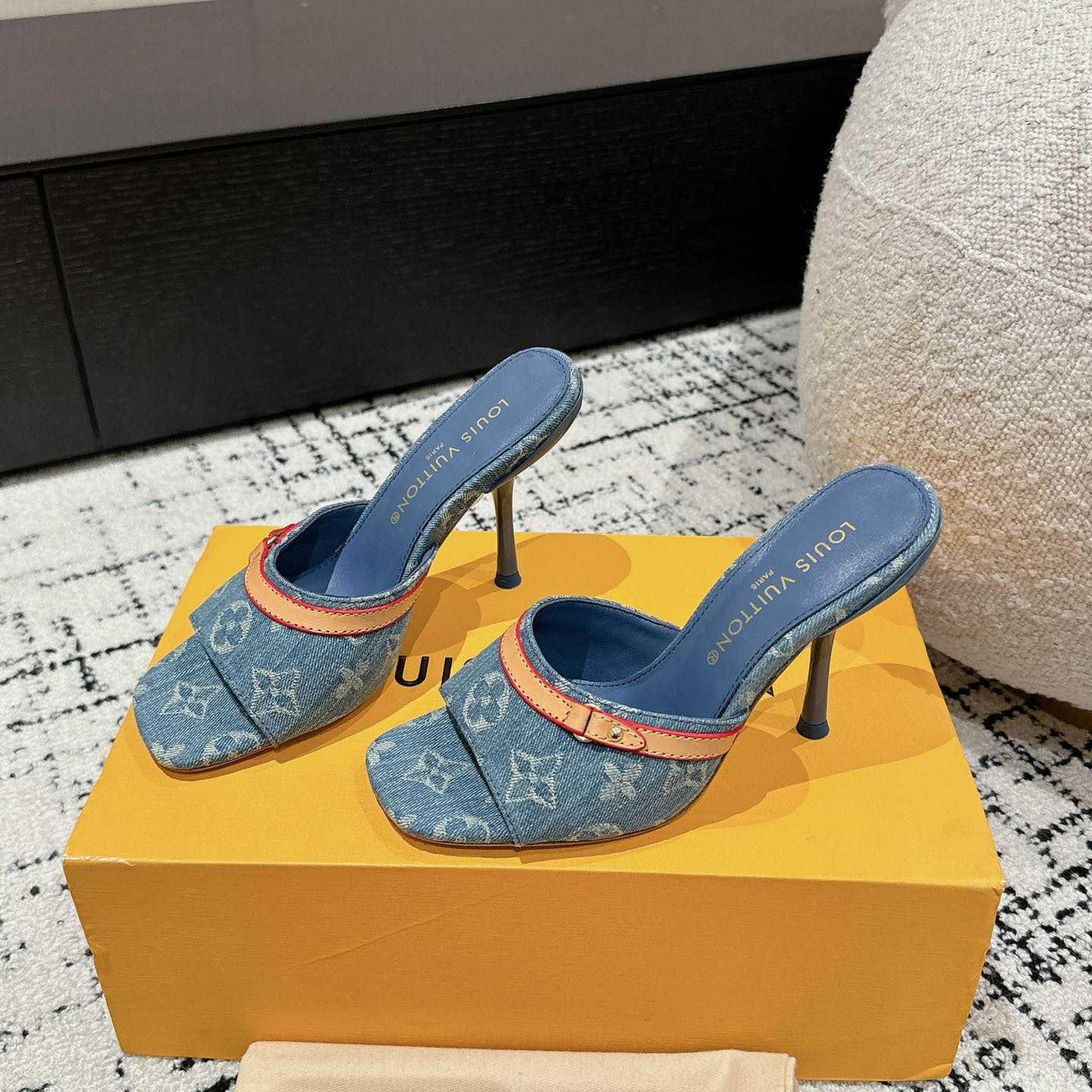 Louis Vuitton Neo Revival Mule   - DopestKickz