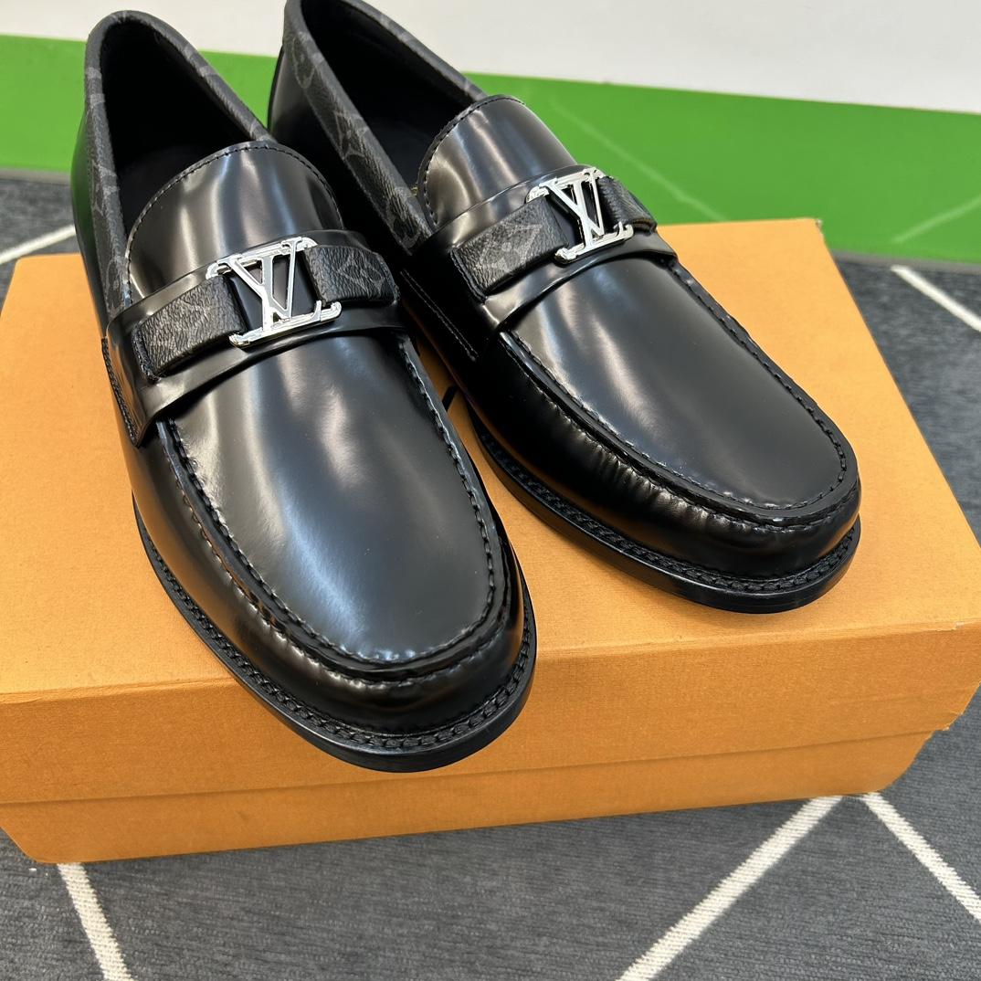Louis Vuitton Men's Major Leather Loafers - DopestKickz