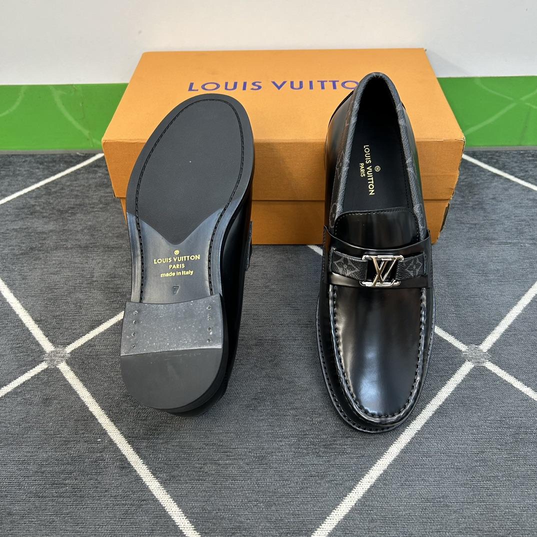 Louis Vuitton Men's Major Leather Loafers - DopestKickz