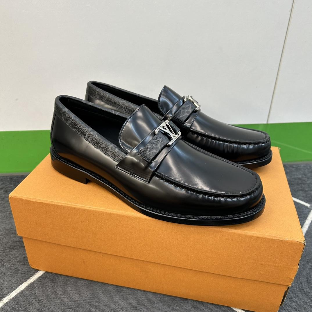 Louis Vuitton Men's Major Leather Loafers - DopestKickz