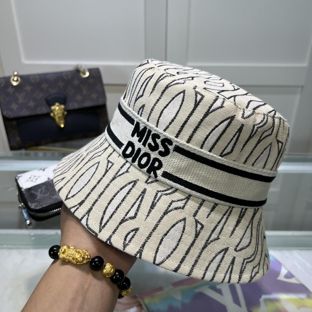 Dior Bucket Hat - DopestKickz