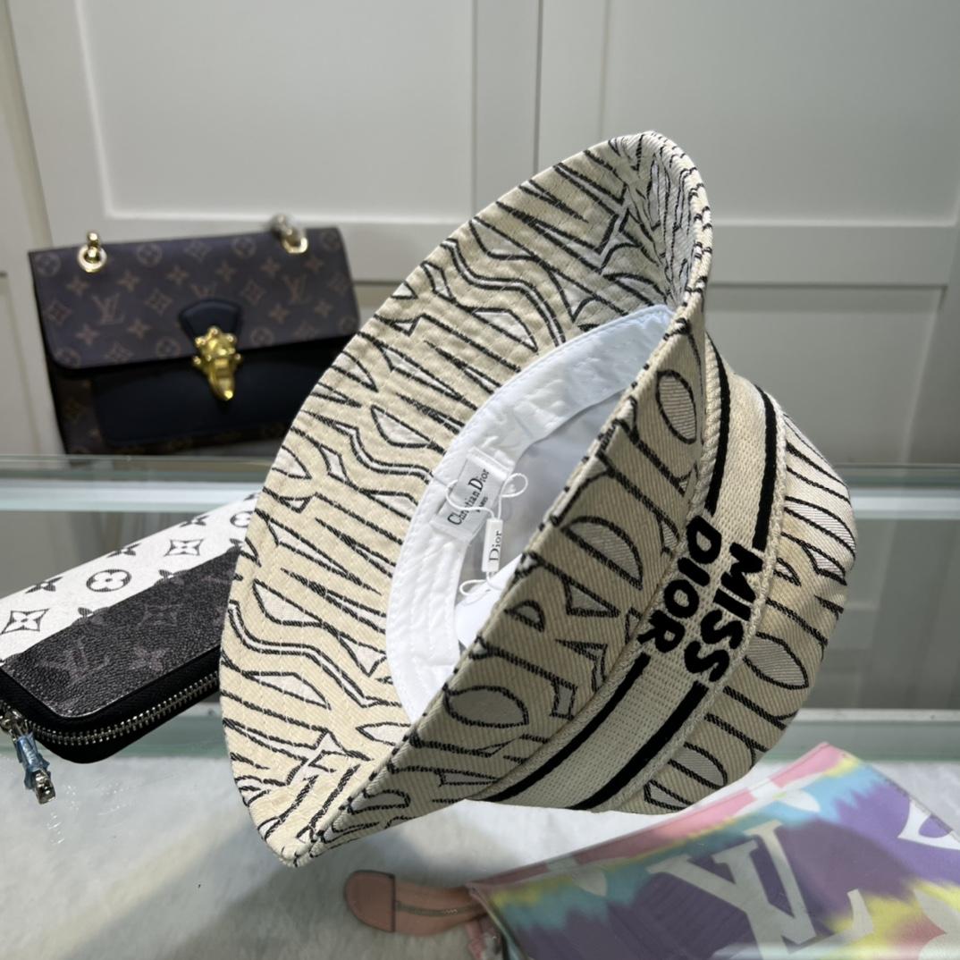 Dior Bucket Hat - DopestKickz