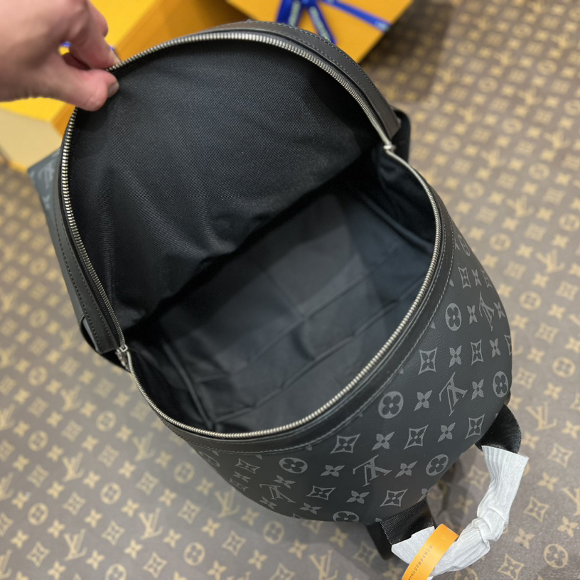 Louis Vuitton Discovery Backpack MM   M22545 - DopestKickz