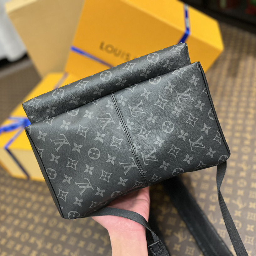 Louis Vuitton Discovery Backpack MM   M22545 - DopestKickz