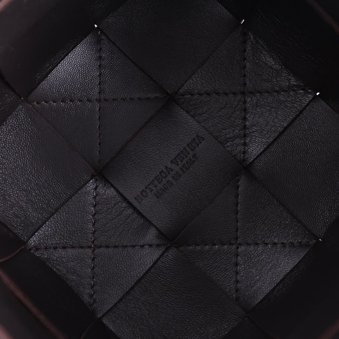 Bottega Veneta Small Cassette Cross-Body Bucket - DopestKickz