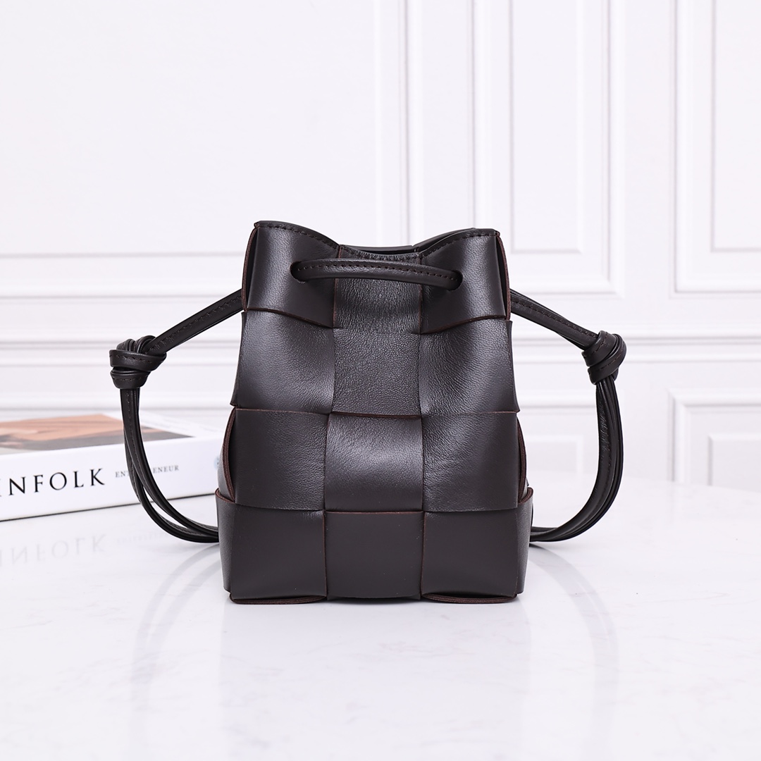 Bottega Veneta Small Cassette Cross-Body Bucket - DopestKickz