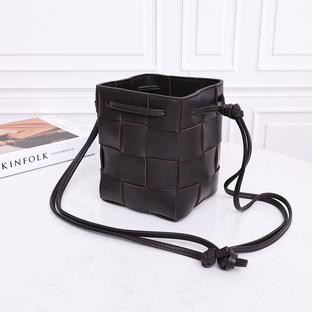 Bottega Veneta Small Cassette Cross-Body Bucket - DopestKickz