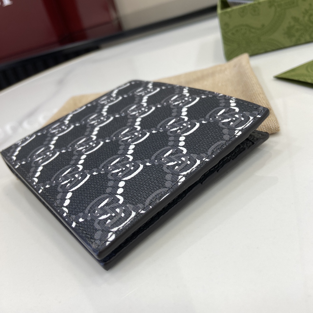 Gucci Bi-fold Wallet With GG Shadow - DopestKickz