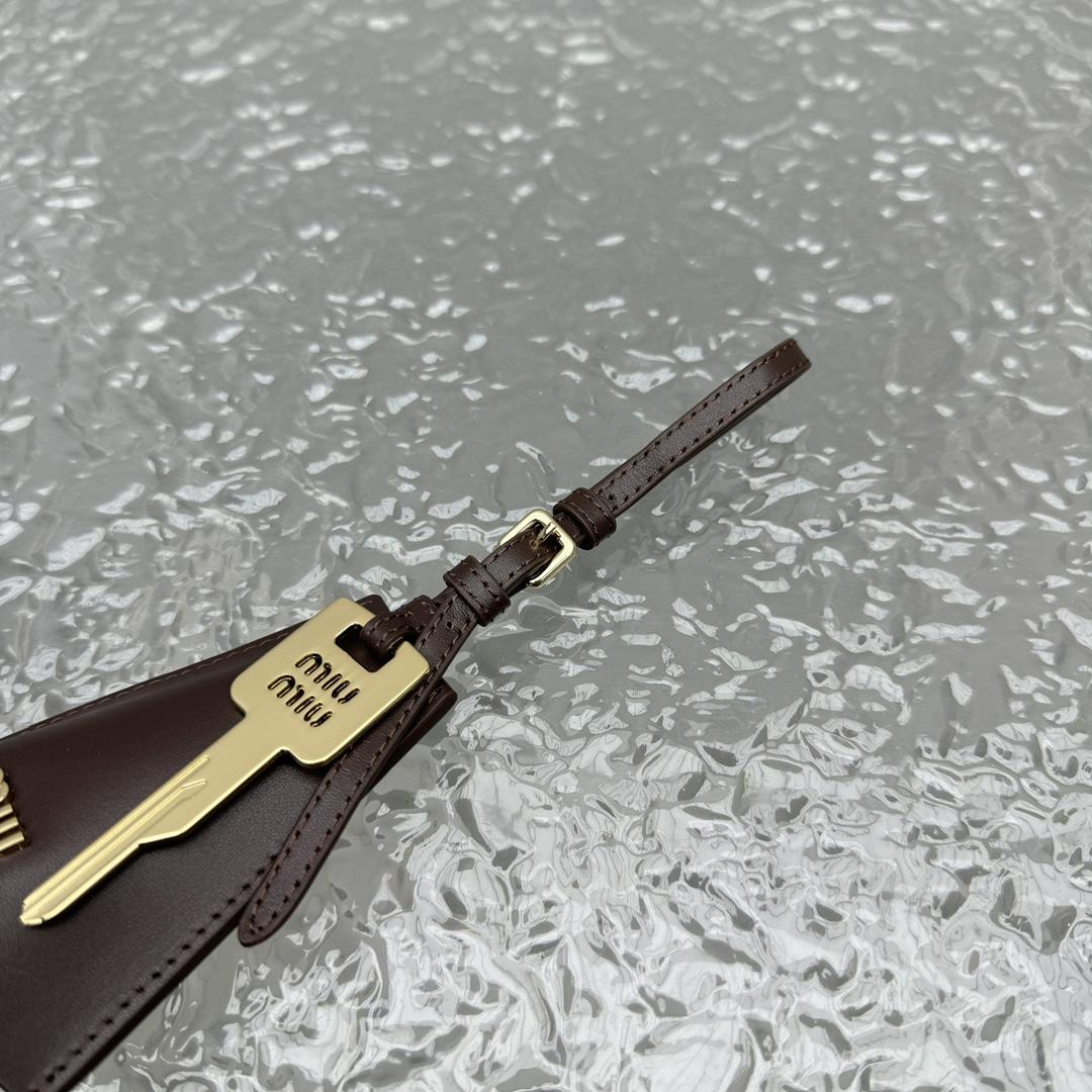 Miu Miu Logo-lettering Leather Trick - DopestKickz