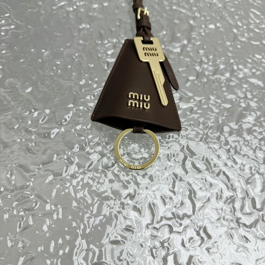 Miu Miu Logo-lettering Leather Trick - DopestKickz