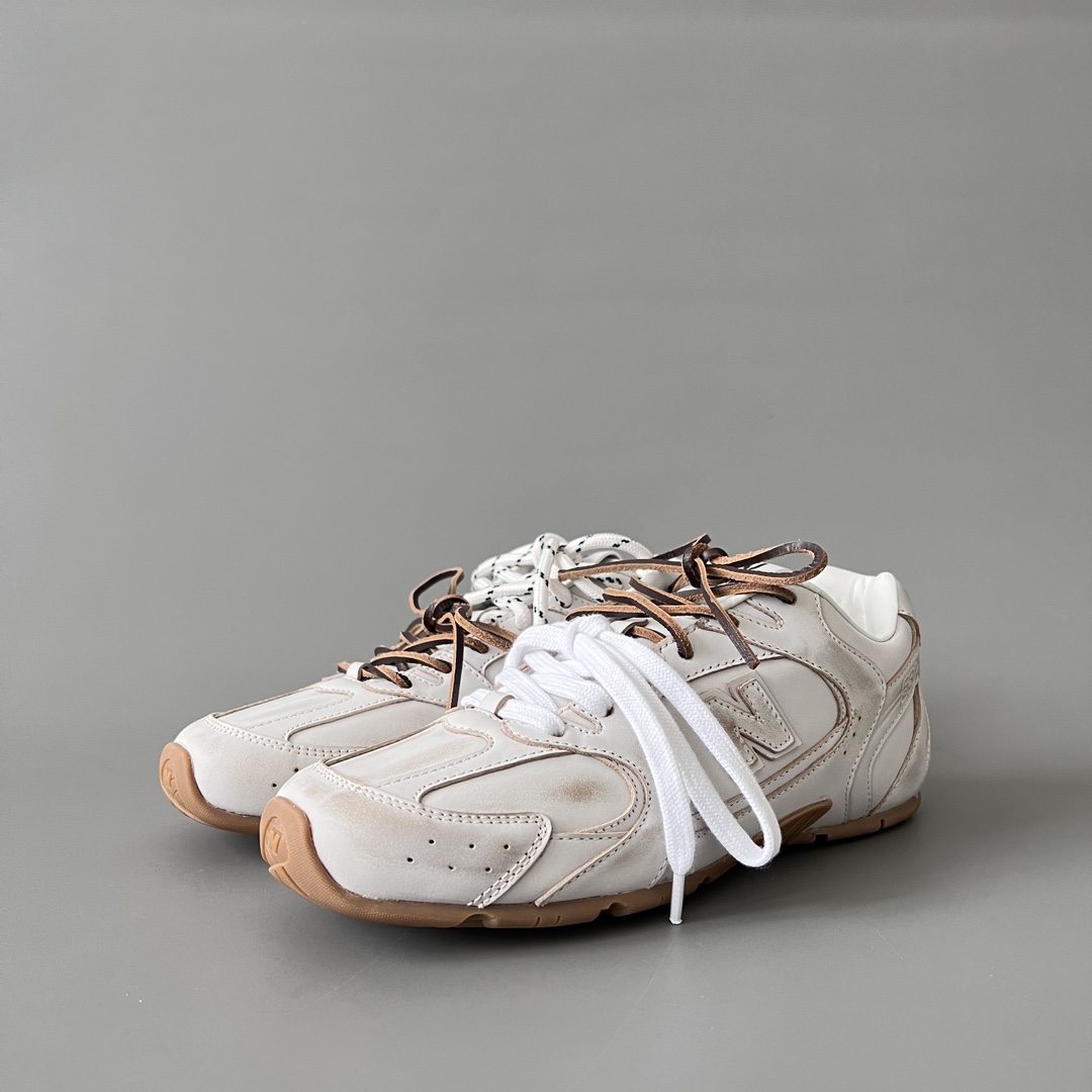 Miu Miu x New Balance 530 Sneakers - DopestKickz