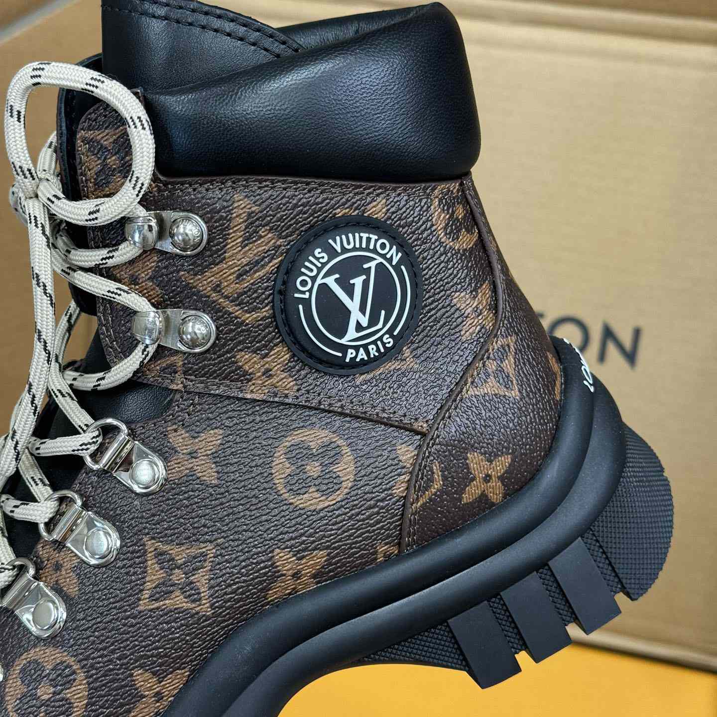 Louis Vuitton Ruby Flat Ranger   - DopestKickz