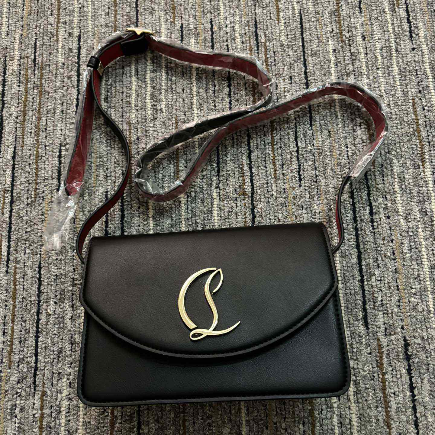 Christian Louboutin Loubi54 Small - DopestKickz