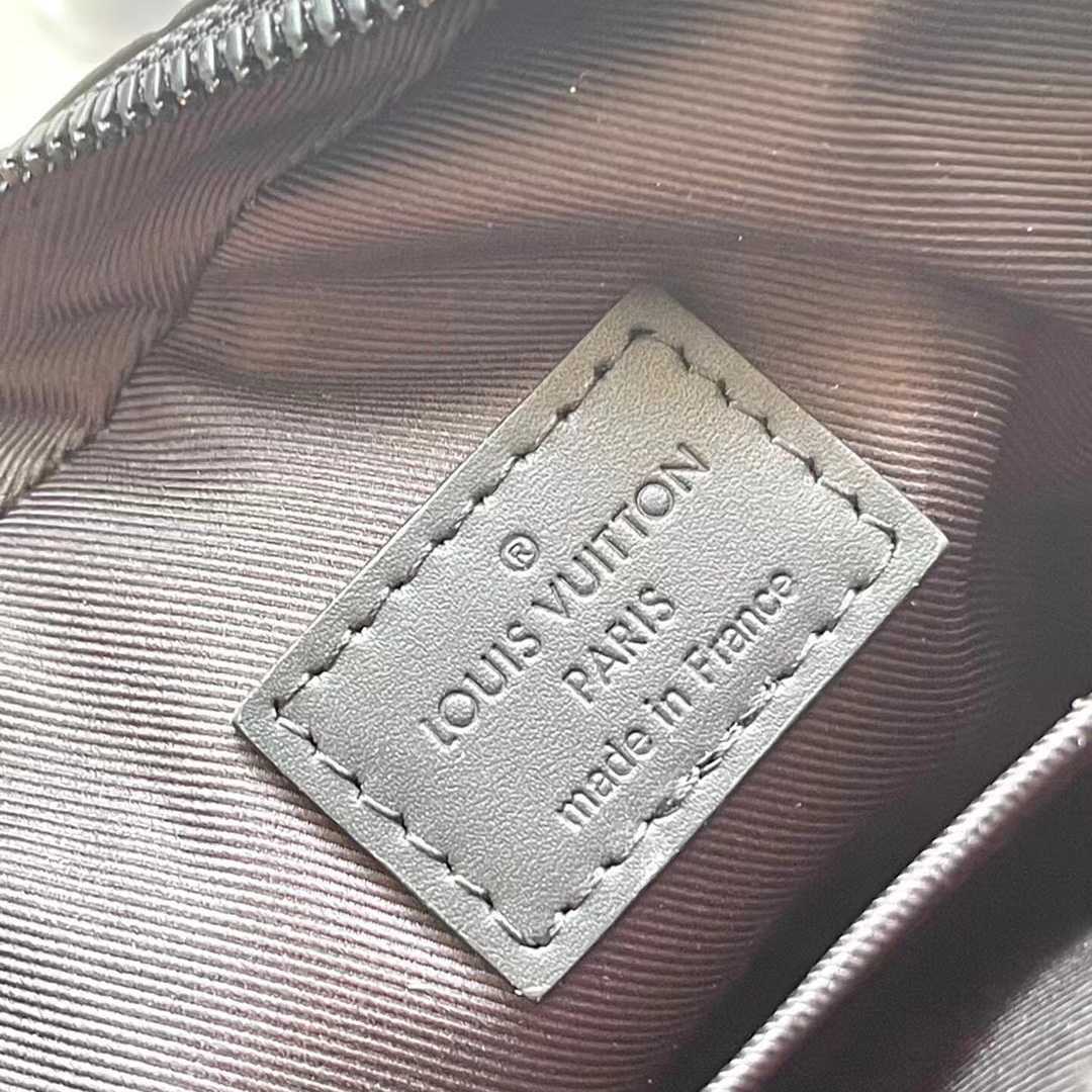 Louis Vuitton Getaway Messenger  M12516 - DopestKickz