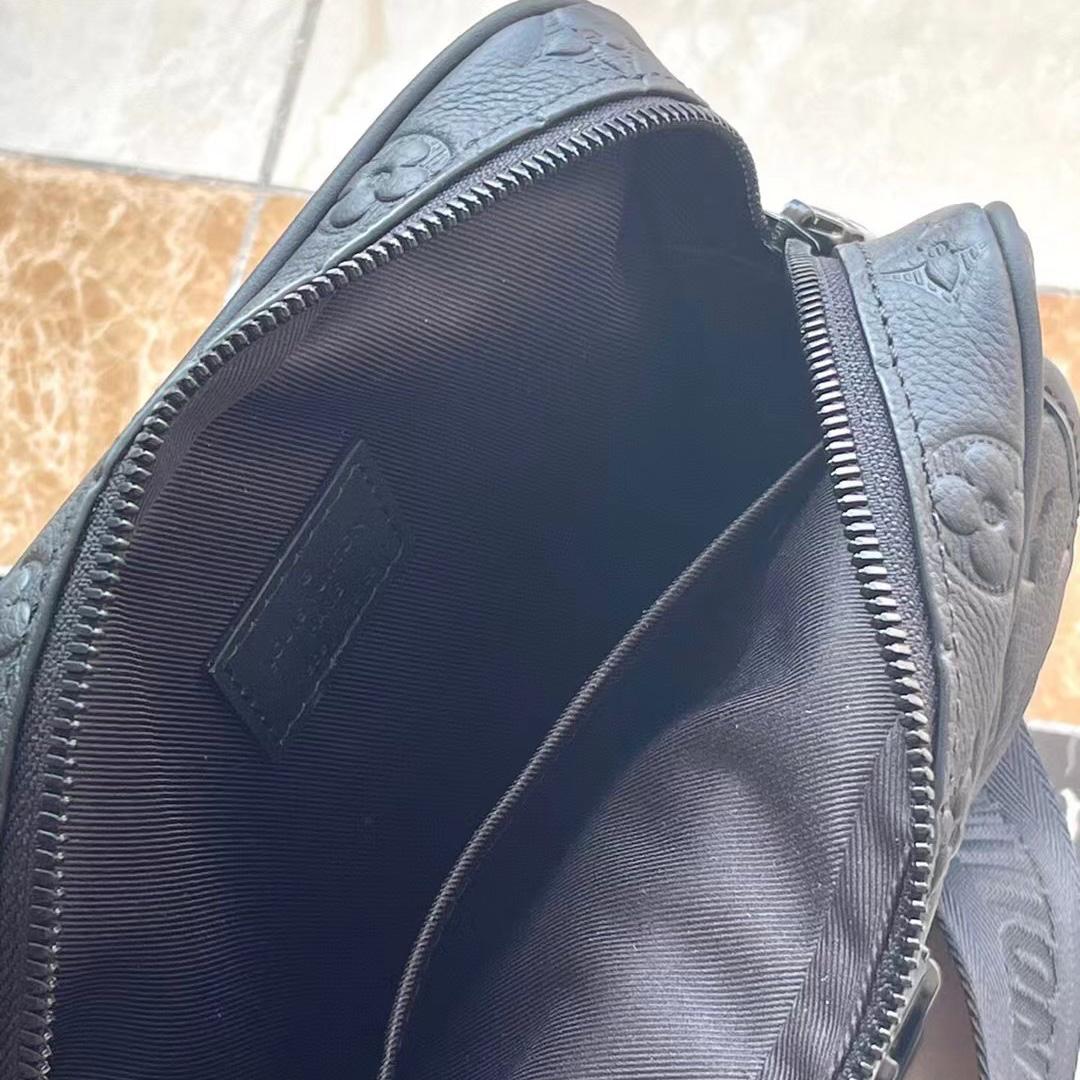Louis Vuitton Getaway Messenger  M12516 - DopestKickz