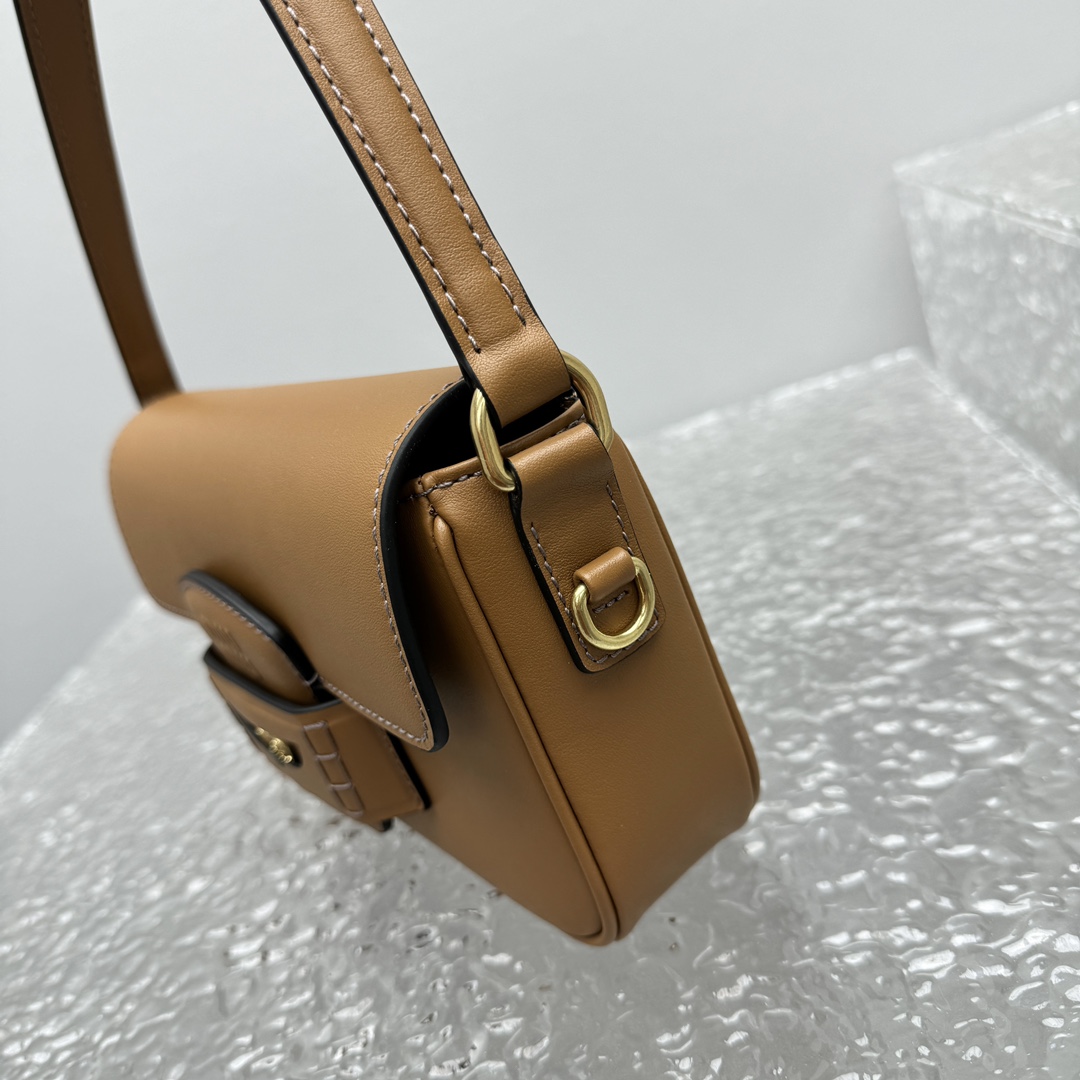 Miu Miu Penny Leather Bag - DopestKickz