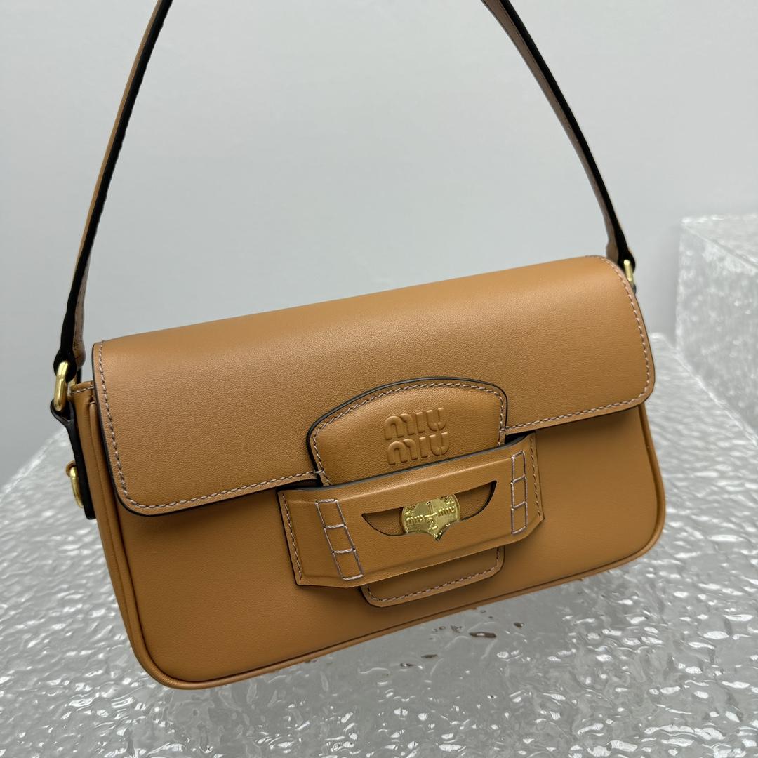 Miu Miu Penny Leather Bag - DopestKickz