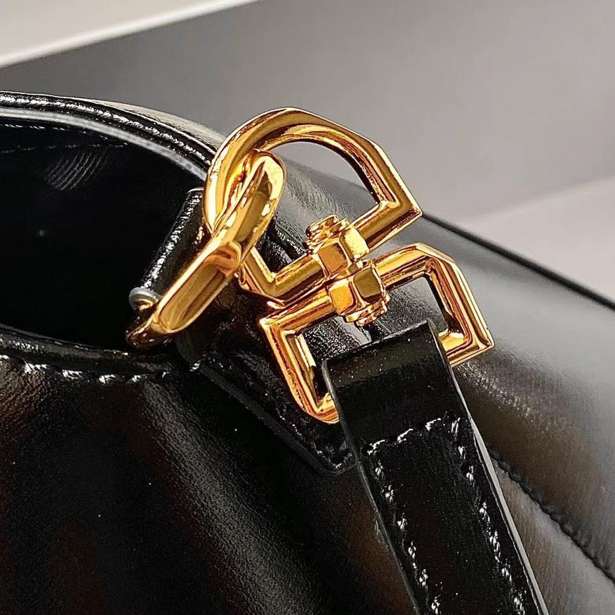 Givenchy Antigona Bag    20x22x13cm - DopestKickz