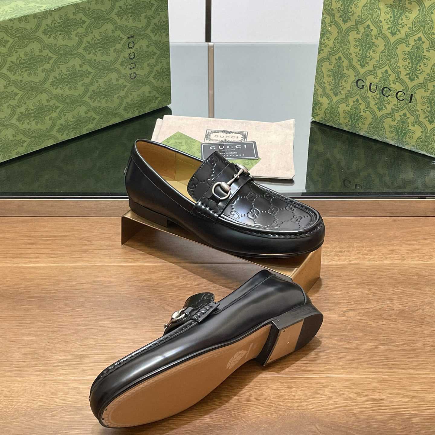 Gucci Men's Loafer With Horsebit - DopestKickz