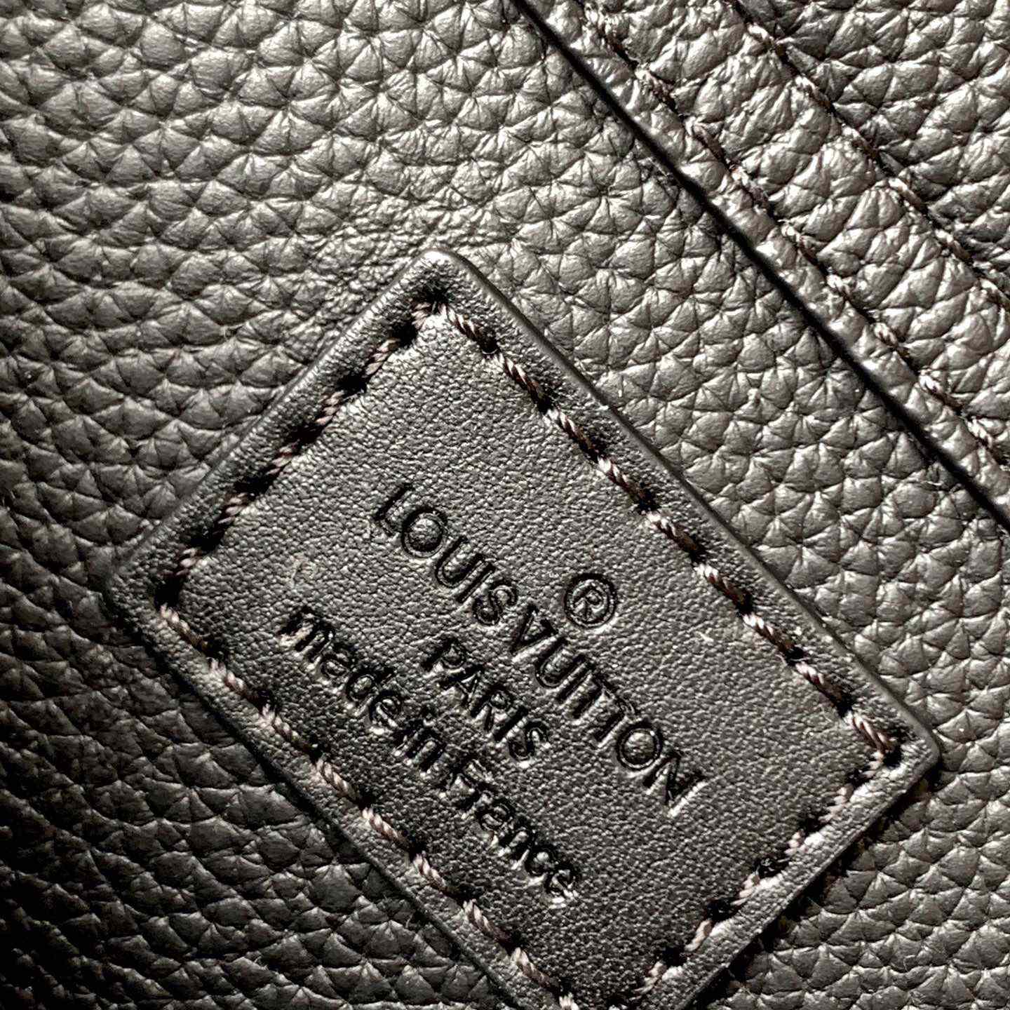 Louis Vuitton Takeoff Sling  M57081 - DopestKickz