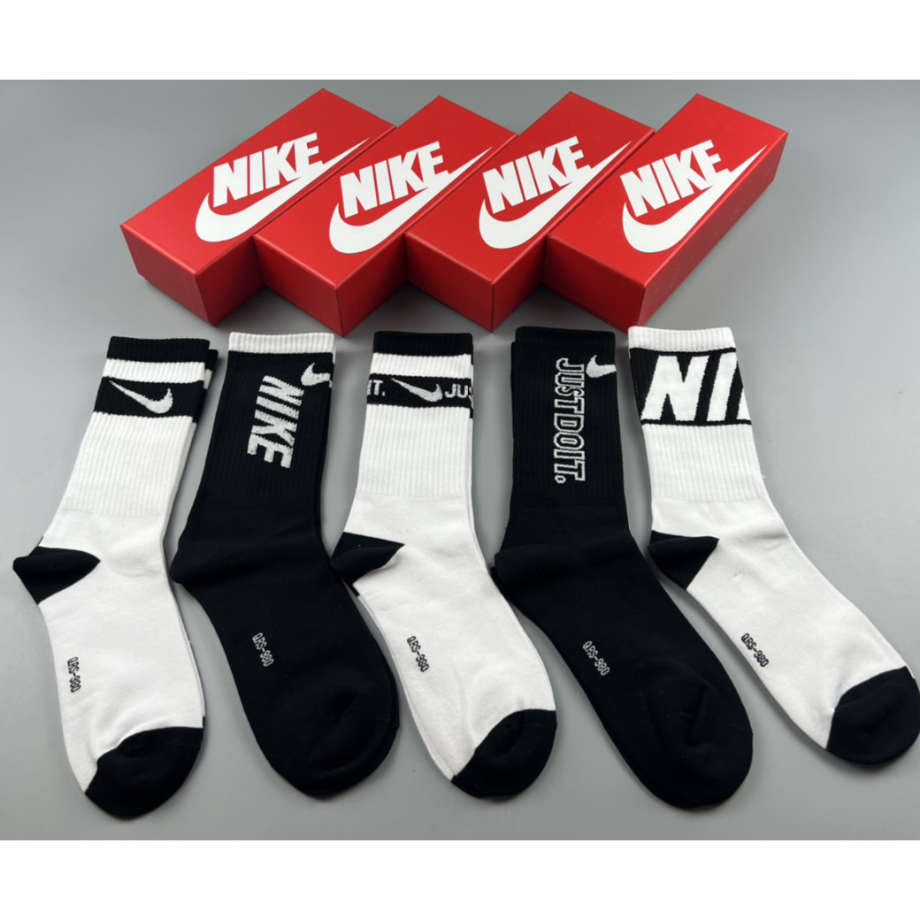 Nike Socks /Box - DopestKickz
