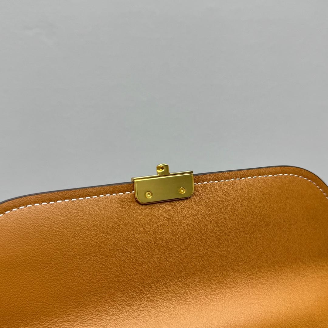 Miu Miu Leather Shoulder Bag - DopestKickz