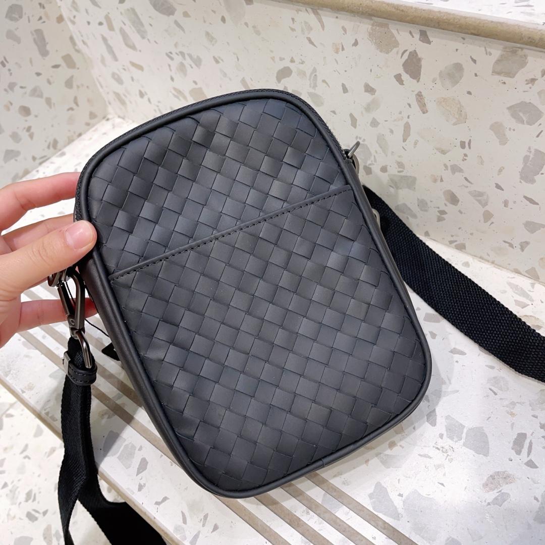 Bottega Veneta Crossbody Bag  - DopestKickz