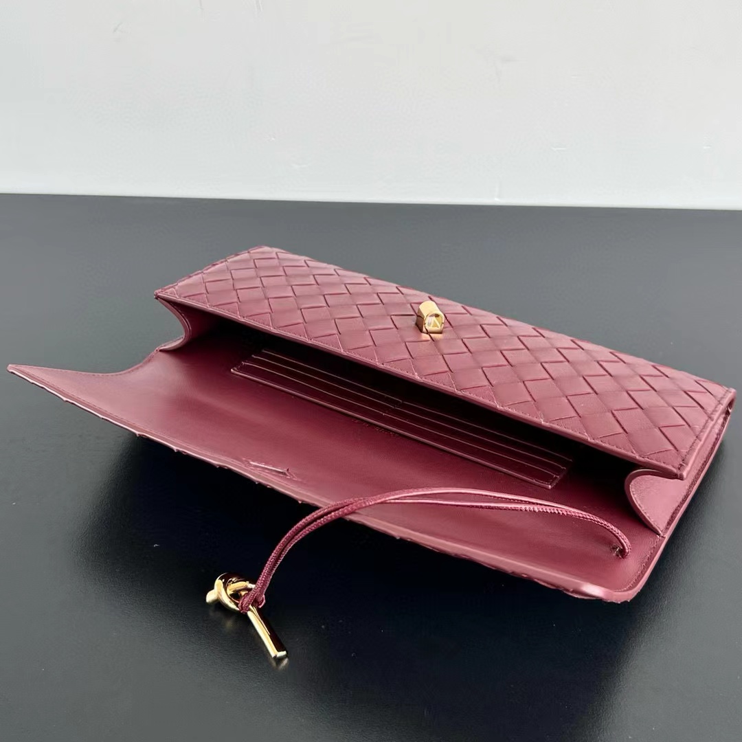 Bottega Veneta Andiamo Clutch - DopestKickz