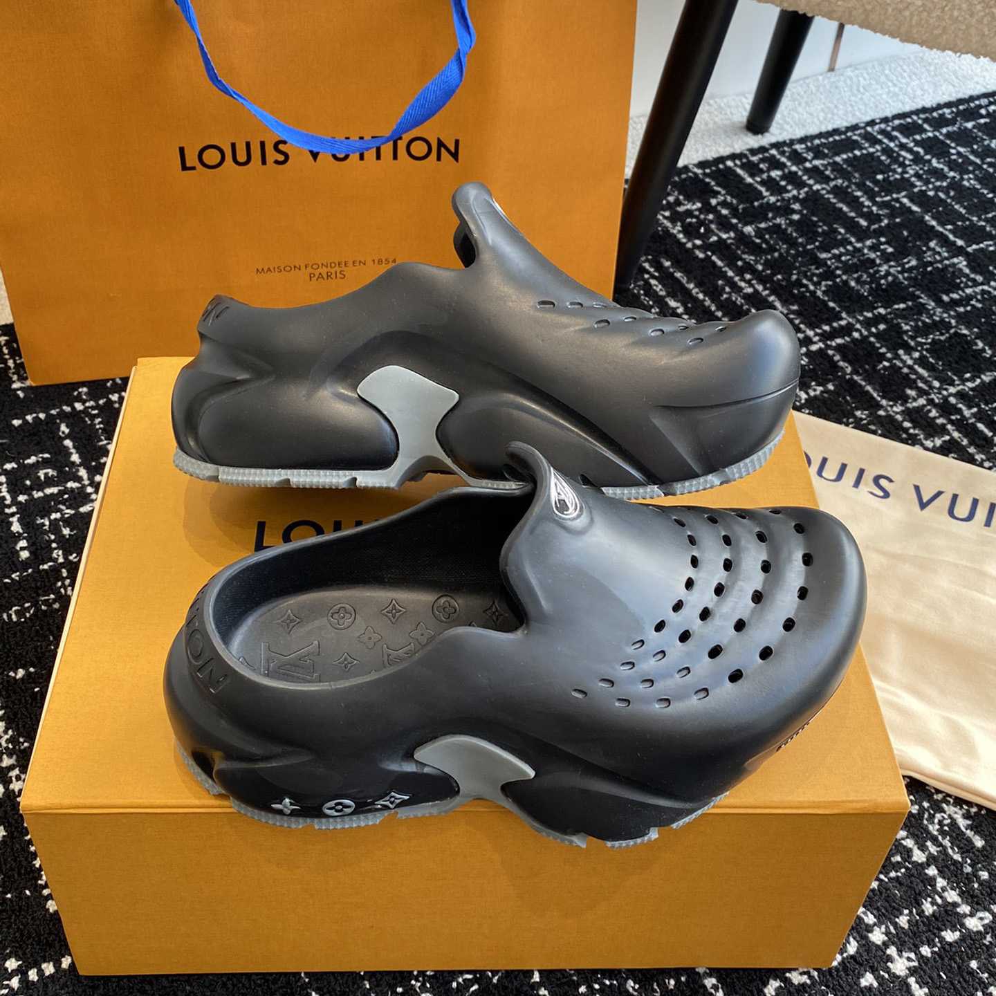 Louis Vuitton LV Shark Clog   1ABSN3 - DopestKickz