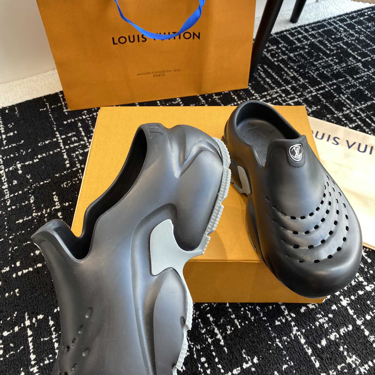Louis Vuitton LV Shark Clog   1ABSN3 - DopestKickz