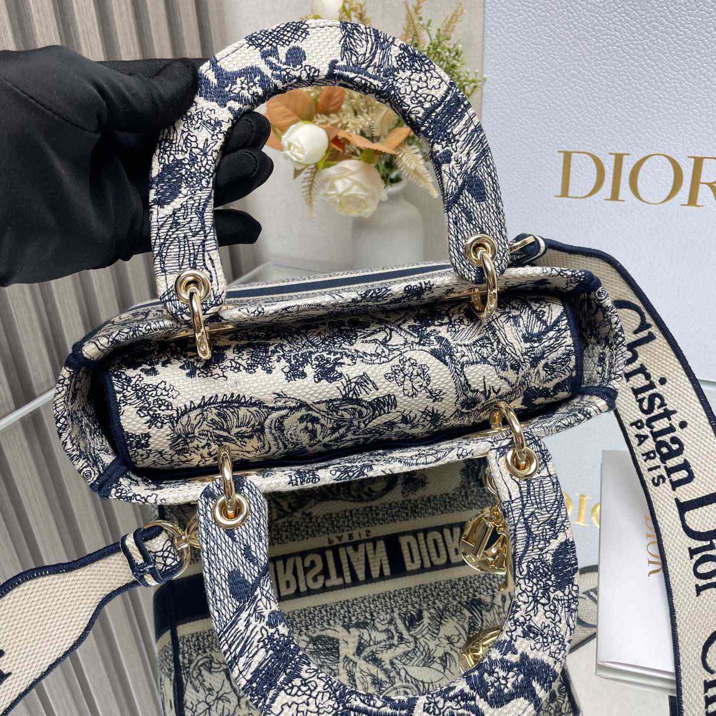 Dior Dioramour Medium Lady D-Lite Bag - DopestKickz