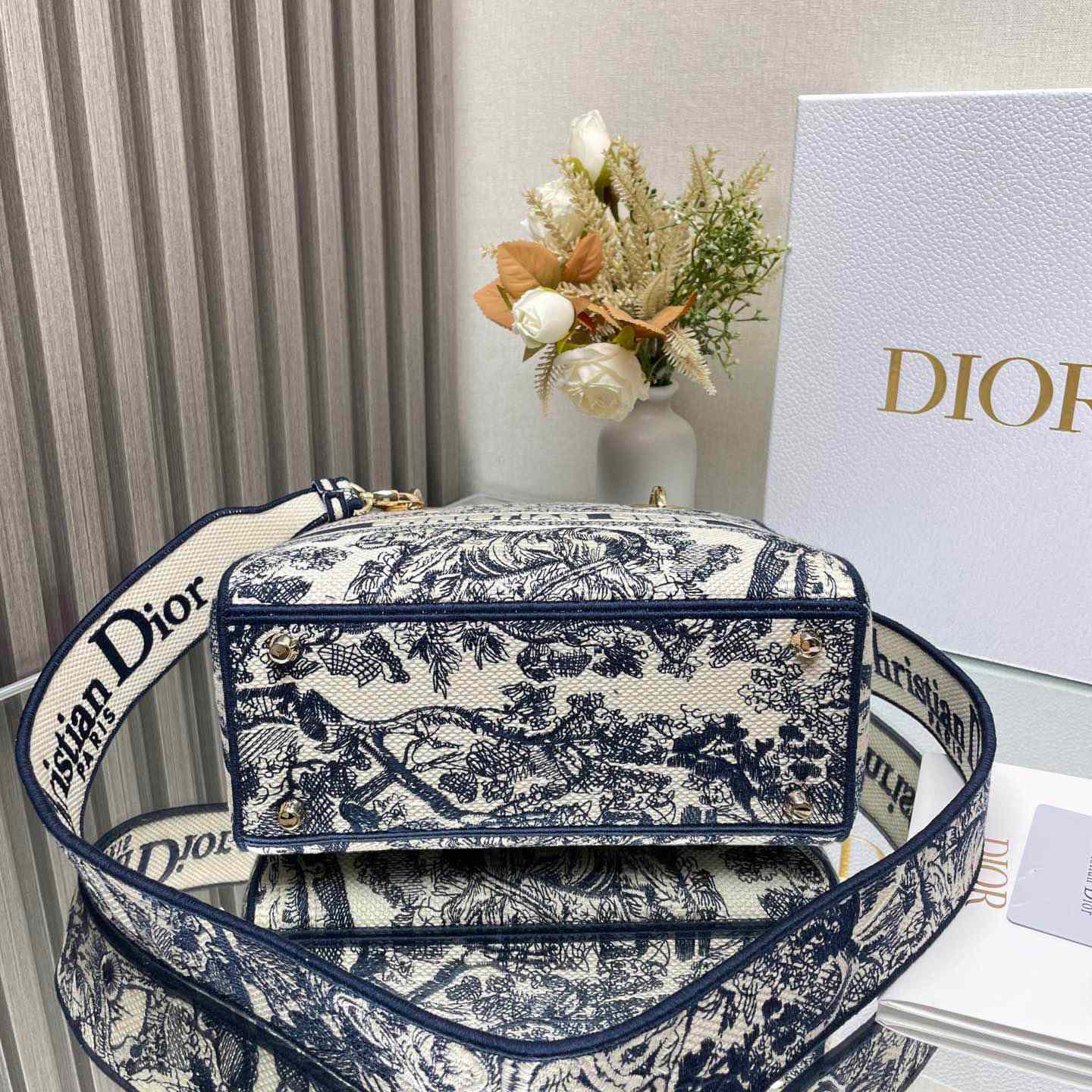 Dior Dioramour Medium Lady D-Lite Bag - DopestKickz