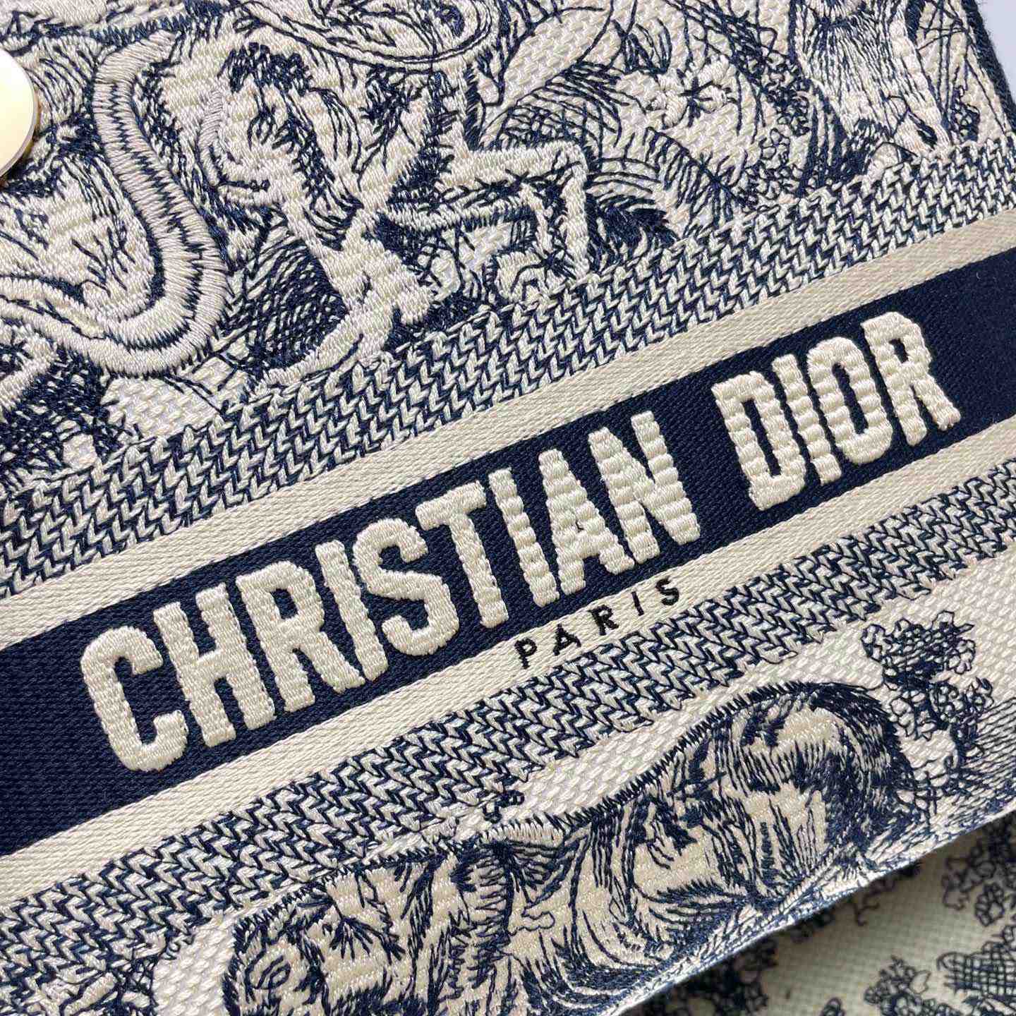 Dior Dioramour Medium Lady D-Lite Bag - DopestKickz