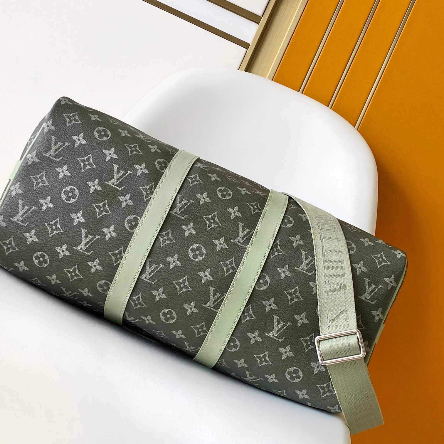 Louis Vuitton Keepall 45   M11718  - DopestKickz