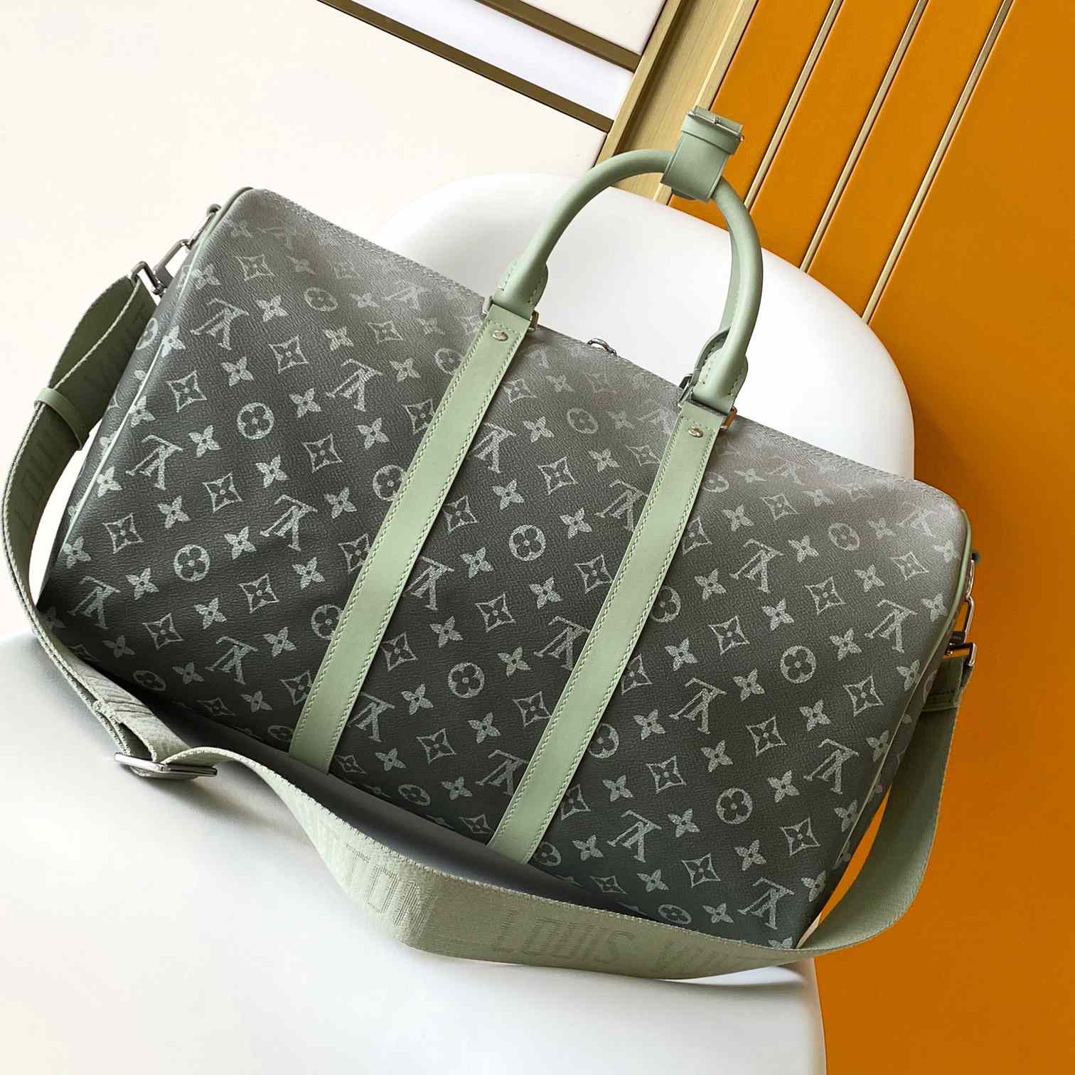 Louis Vuitton Keepall 45   M11718  - DopestKickz