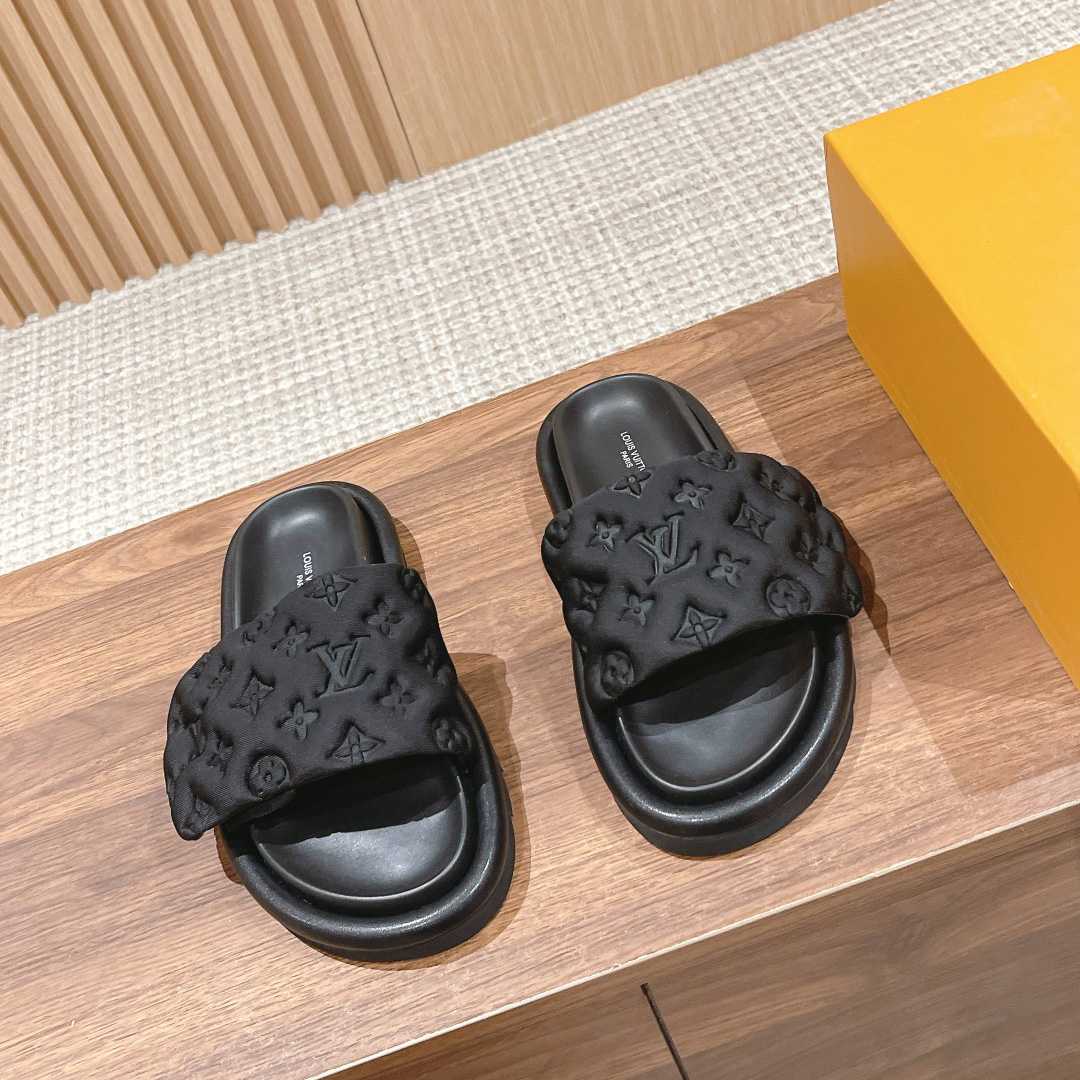 Louis Vuitton Pool Pillow Comfort Mules - DopestKickz