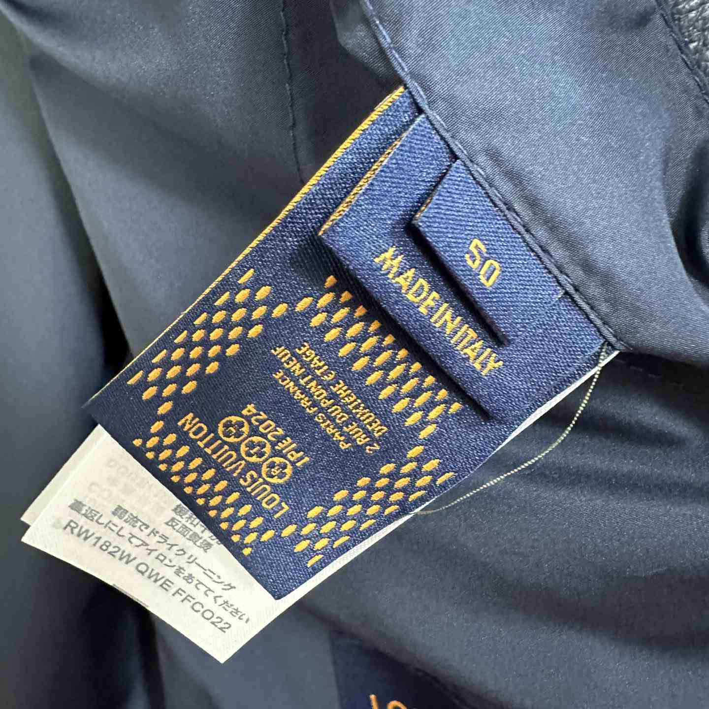 Louis Vuitton Chic Leather Blouson With 3D Details   1AFVPT - DopestKickz