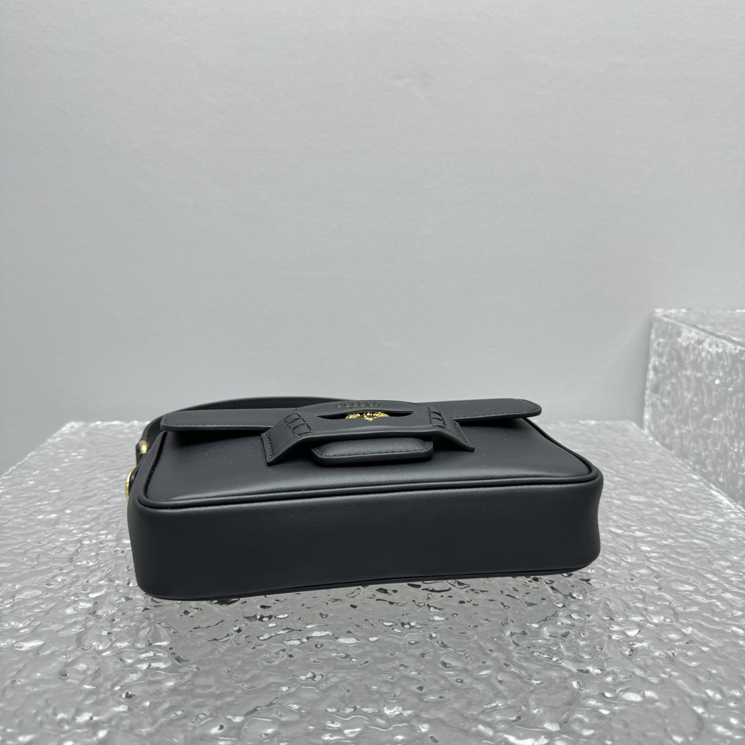 Miu Miu Penny Leather Bag - DopestKickz