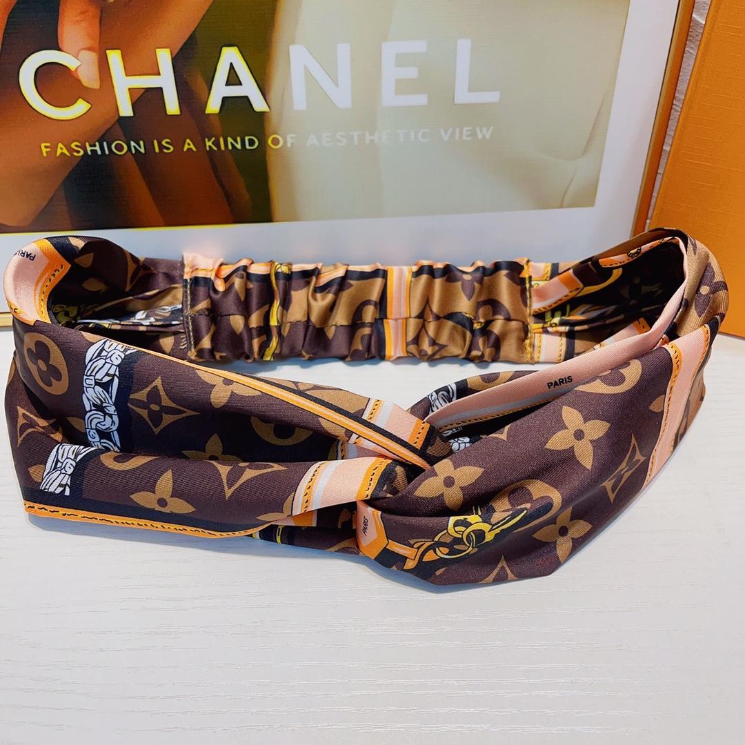 Louis Vuitton Headband  - DopestKickz