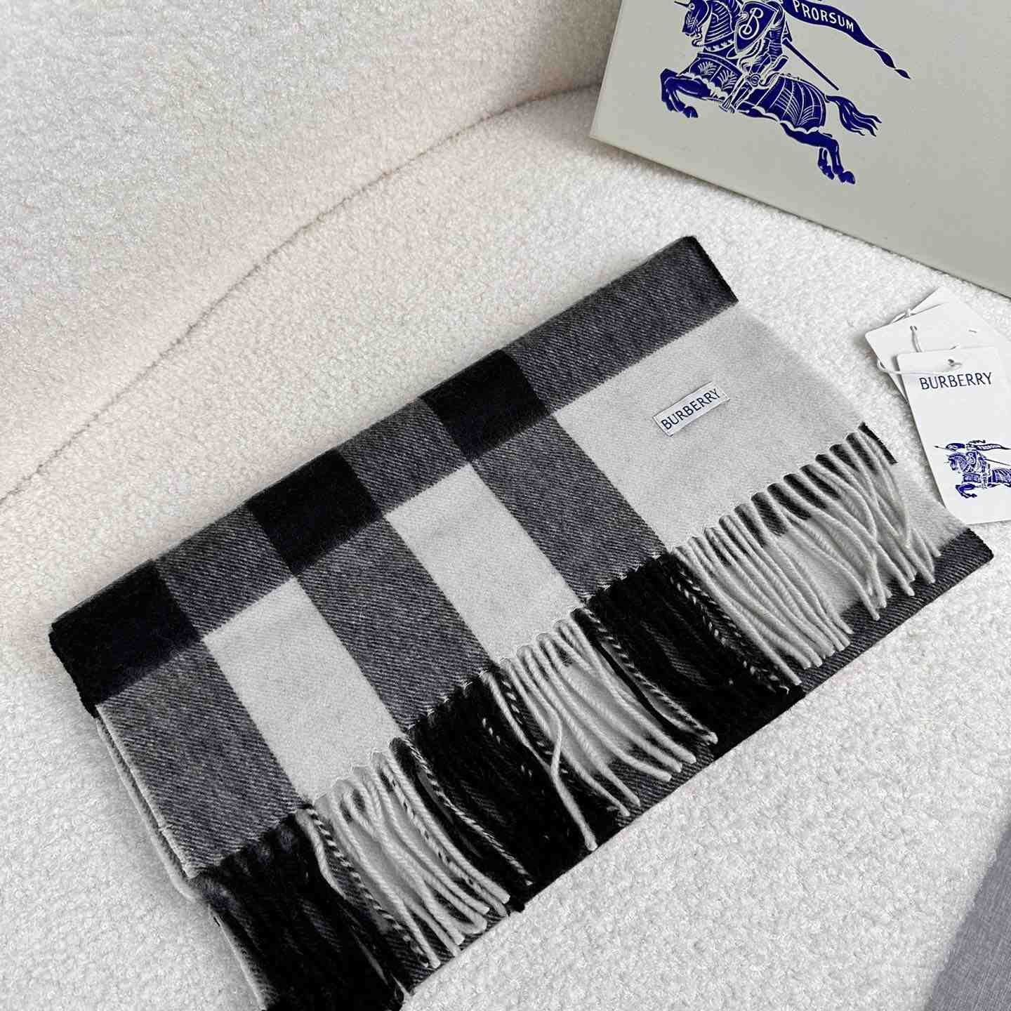 Burberry Scarf   180*40cm - DopestKickz