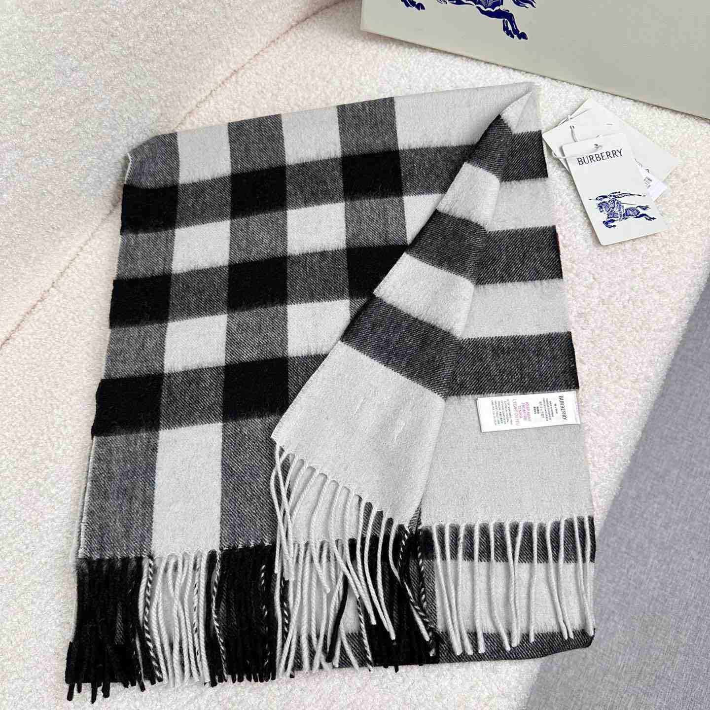 Burberry Scarf   180*40cm - DopestKickz