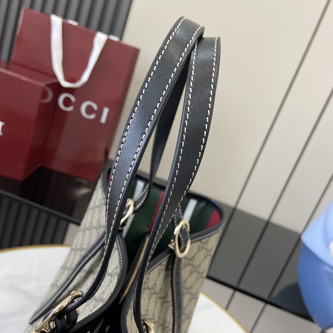 Gucci GG Emblem Medium Tote Bag - DopestKickz