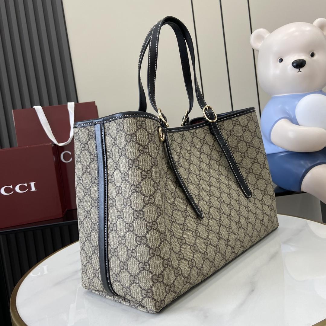 Gucci GG Emblem Medium Tote Bag - DopestKickz