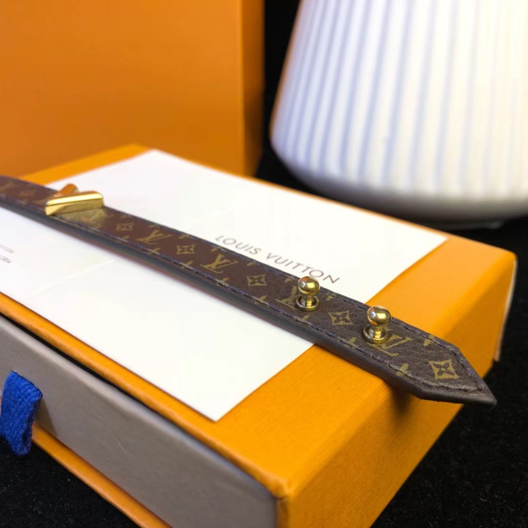 Louis Vuitton Bracelet   - DopestKickz